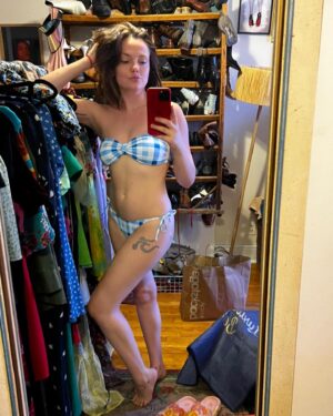 Emily Meade Instagram - First time posting bikini pics on the grid. I'm 34 and my prime will be over soon. so sue me. Ps no filter, yeah whatever nbd.
