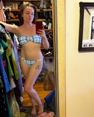 Emily Meade Instagram - First time posting bikini pics on the grid. I'm 34 and my prime will be over soon. so sue me. Ps no filter, yeah whatever nbd.