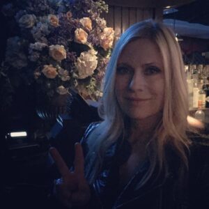Emily Procter Instagram - I'm free (and out on the town) thanks to our veterans.
#happyVeteransDay!  #freedomforall