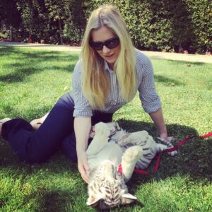 Emily Procter Instagram - Just another day in the yard
