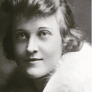 Emily Procter Instagram - In 1914 Madeline Procter assisted Anna Jarvis in founding Mother’s Day.
Her intent was to have children wear carnations and write letters to their moms. Tho our cousin’s primary intent became more commercialized, the message is one of honoring love. To all those acting as mother’s I send my highest regards 🥰