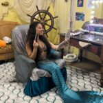 Emily Alexandra Guglielmo Instagram - 🧜🏻‍♀️ Happy International Mermaid Day 💙 Behind the scenes of a real life mermaid ~ ✨Wanna become a mermaid ? 🚀 Anything is possible if you want it bad enough #believeinyou #believeinyourdreams #becomeamermaid #mermaidsexist #liveoutyourdreams