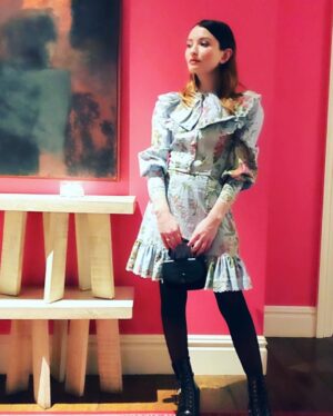 Emily Browning Instagram - American Gods European press tour DONE!*
Here, have some pictures.
.
.
.

Round One: Laaahndaan! 
Felt priddy cyute for the duration but I take no credit for it... It takes a village.

Big thanks to the London Village: @karlawelchstylist @marywilesmakeup @carlosferraz_ *K it was actually done like 3 days ago but I’m really slow with this insta business 😅