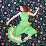 Emily Browning Instagram - Round Three: Munich! . . . Dead Leprechaun Girl (🤯) ... 📸 credit to my v artistic and endlessly patient InstaHubby @rickywhittle 🥰 💖💖💖 to The Munich Village: @stefanmpauli @tanyapevzner_makeup . . . The video is for @mkraish ... he knows what he did 😌💖