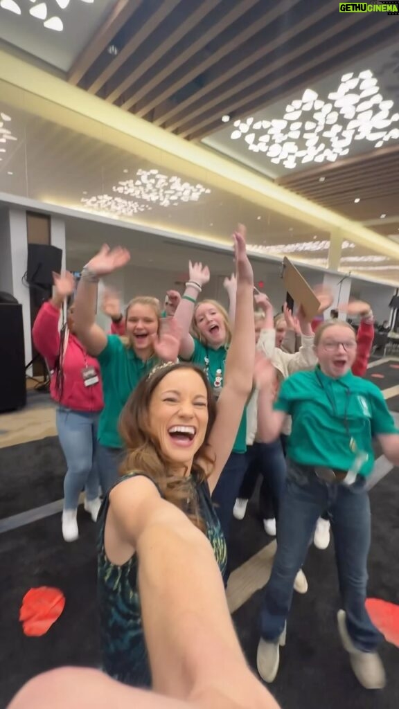 Emily Calandrelli Instagram - I partnered with @national4h to talk to 4-H kids about my path in STEM and careers in the space industry. #ad What an incredible honor it was to work with such an impactful organization, changing kids lives across the country. This year’s Ignite by 4-H Teen conference was a huge success (completely FULL registration) - so make sure you keep an eye out for it next year! Did you or your kids participate in 4-H? 👇🏼