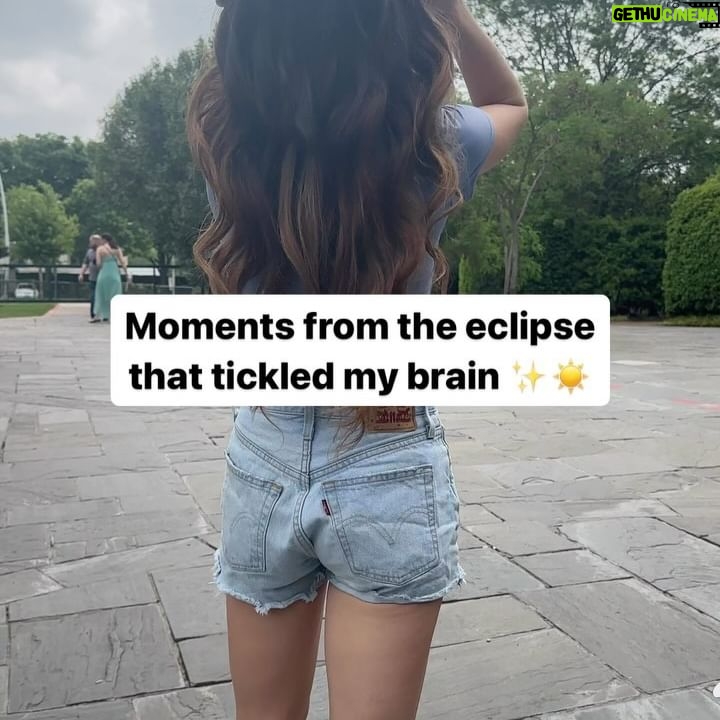 Emily Calandrelli Instagram - Who was able to use a colander or disco ball to see the eclipse?? 🙋🏻‍♀️🪩 If totality happened for you, did you scream or were you silent in awe?
