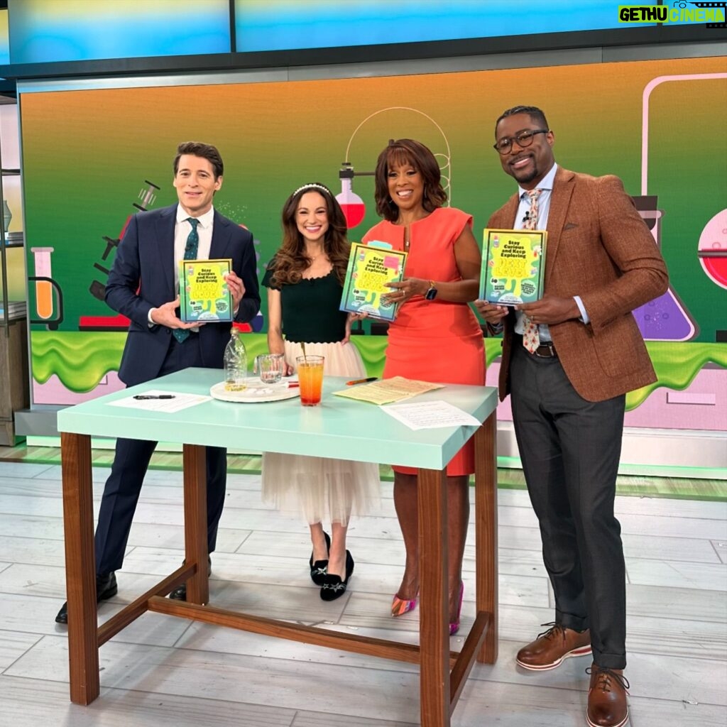Emily Calandrelli Instagram - WOW! 💚 The BEST morning TV SHOW IN THE GAME. Loved doing science experiments with @gayleking @nateburleson and @tonydokoupil on @cbsmornings Let’s do it again sometime 🫶🏻🧪 Stay Curious and Keep Exploring NEXT LEVEL comes out TOMORROW! Comment “SCIENCE CLUB” to order 📗.