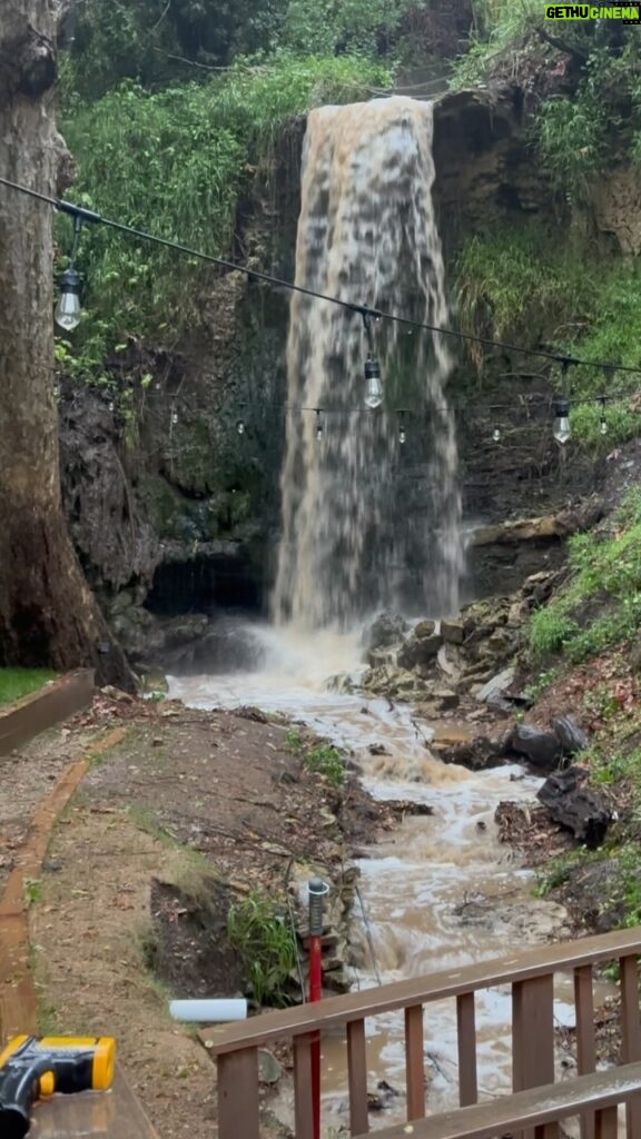 Emily Swallow Instagram - Backyard view on a rainy Saturday… #topanga #waterfall #atmosphericriver #pineappleexpress #rainyday #backyard