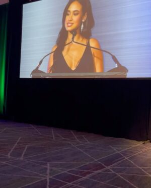 Emily Tosta Instagram - happy to have hosted the 2023 HENAAC awards powered by Great Minds in STEM💥 where we honored world-class excellence in Science, Technology, Engineering and Math. 

it was such an empowering night to inspire our youth in the latino community that we belong and deserve to be in these spaces✨ thank you for having me @greatmindsinstem
