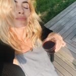 Emily Wickersham Instagram - Happy Monday From a great Sunday