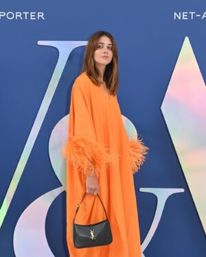 Emma Appleton Instagram - This tangerine dream deserved some main grid action, as does being thrilled to see @dollyalderton 🍊🧡