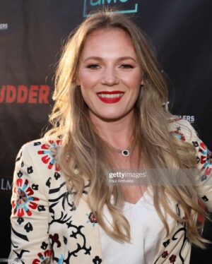 Emma Bell Instagram - Last night was fun at the #fromblackmoviepremiere with some of many favorite people.
Congrats to the #fromblackmovie cast and crew who made this seriously scary film!
@therealannacamp @thomas.marchese.photography @kellylfrazier @vinnycardinale 

Swipe—-> from the red carpet to real life 🤣