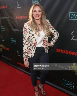 Emma Bell Instagram - Last night was fun at the #fromblackmoviepremiere with some of many favorite people.
Congrats to the #fromblackmovie cast and crew who made this seriously scary film!
@therealannacamp @thomas.marchese.photography @kellylfrazier @vinnycardinale 

Swipe—-> from the red carpet to real life 🤣