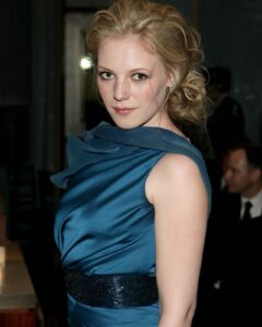 Actress Emma Bell HD Instagram Photos and Wallpapers July 2023