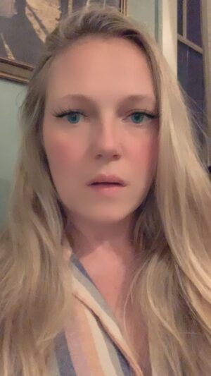 Emma Bell Instagram - Dumb dumb but fun fun.