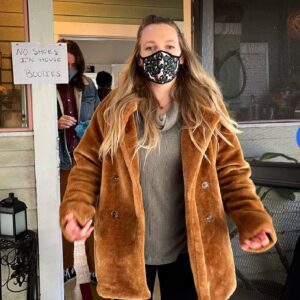 Emma Bell Instagram - The paps came to set. They came for the coat.