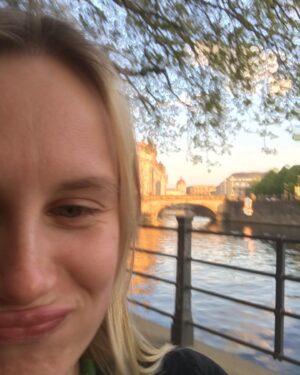 Emma Bones Instagram - Tok noen bilder i Berlin😄