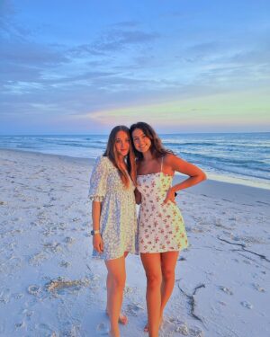 Emma Fuhrmann Instagram - 2 emma’s are better than 1!!!! 💞☀️