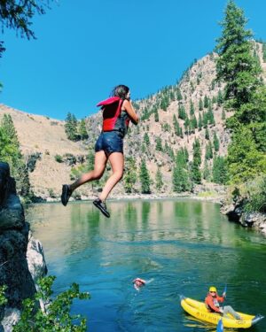 Emma Fuhrmann Instagram - it’s a bird! it’s a plane!! nah it’s just me :) swipe for some nature content 🤩🌲