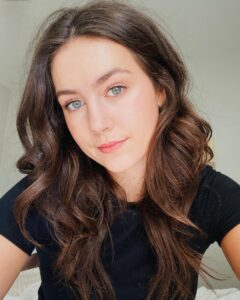Actress Emma Fuhrmann HD Instagram Photos and Wallpapers January 2023