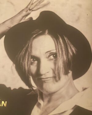 Emma Suárez Instagram - Pilar Miró que estás en los cielos.Sigues estando en mi vida.Chapeau!❤️