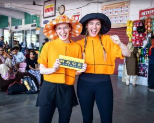 Emma Watkins Instagram - Hats on and getting ready for day 2 of the race!! 🧡🧡 7:30pm tonight @channel10au The Amazing Race ✈️