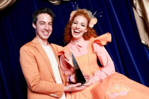 Emma Watkins Instagram - We are still pinching ourselves, Best Children’s Album 💿 🥰 Thank you again to everyone, what a dream moment ahead of five shows starting tomorrow at @thesydneyzoo we hope to see you there 🧡🧡🧡

📸: @hannalassen