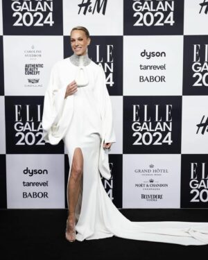 Emma Wiklund Instagram - Thank you @ellesverige for a great Gala last night! And thank you to all of you that helped me with my look! So grateful.