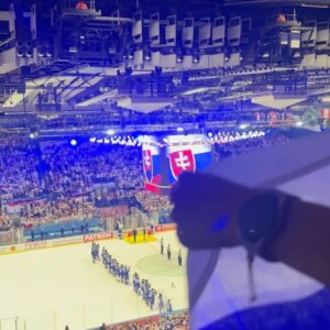Emma Drobná Instagram - Hockey appreciation post from the weekend getaway to Ostrava ❤️‍🔥 🙌🏻 #2025🏆