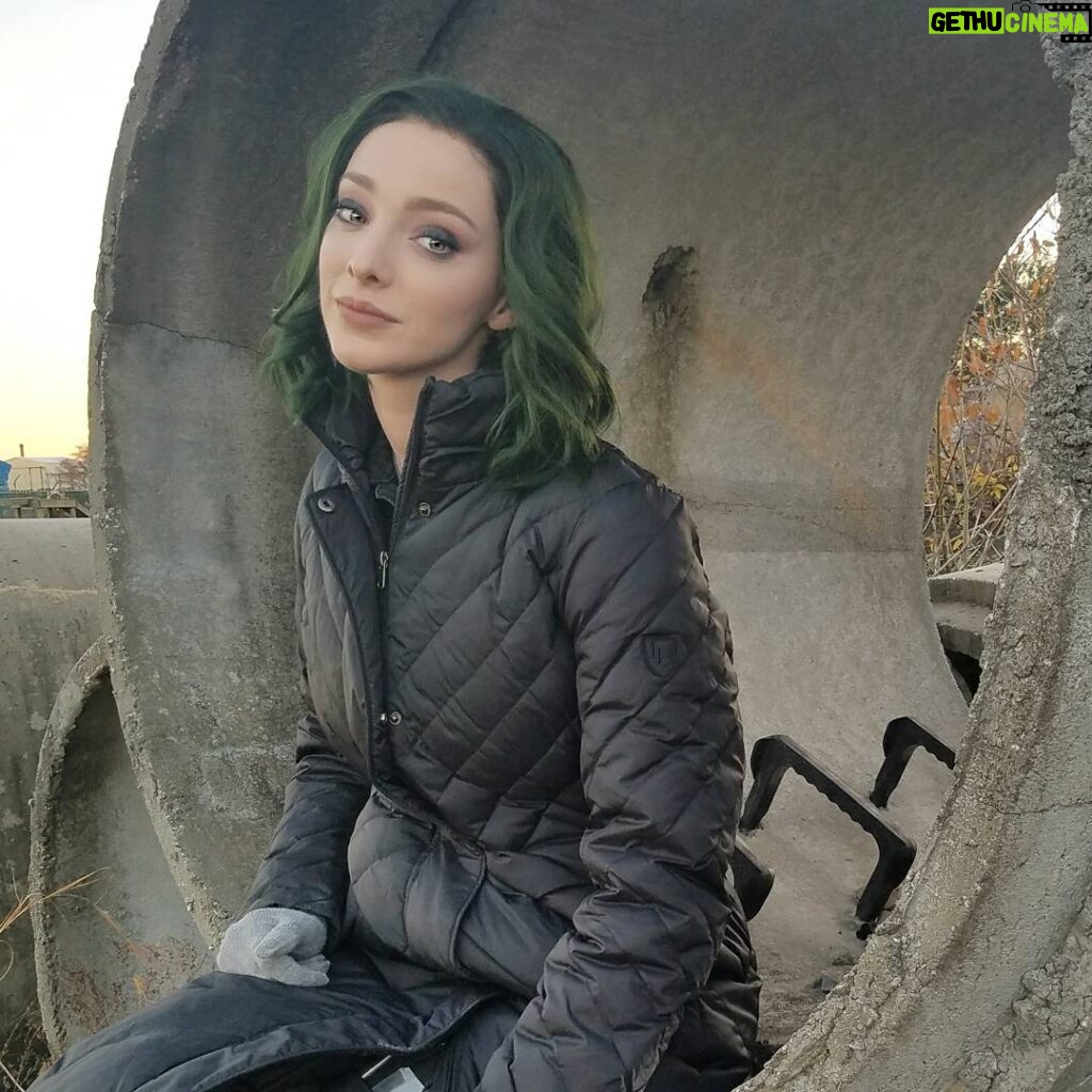 Emma Dumont Instagram - Dusk in Georgia 💛 #thegifted #mutantsunite #Polaris #Atlanta #fox #marvel