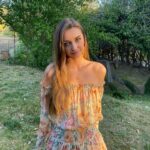 Emma Smet Instagram - 🐰💐 𝐻𝒶𝓅𝓅𝓎 𝐸𝒶𝓈𝓉𝑒𝓇 💐🐰