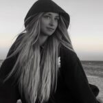 Emma Smet Instagram - 🐚