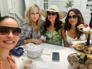 Emmanuelle Vaugier Instagram - Just a spot of afternoon tea with these lovely ladies!
.
.
.
.
.
.
.
.
#TeaTime #EmmanuelleVaugier #SpotOfTea #BrunchOutfit #Brunchdate