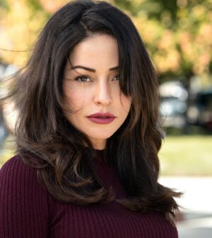Emmanuelle Vaugier Instagram - Sweater Weather 🍂
.
.
.
.
.
.
.
.
.
.
.
.
.
.
.
#FallFashion2022 #SweaterWeather #EmmanuelleVaugier #