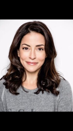 Emmanuelle Vaugier Instagram - First day of Spring smile
.
.
.
.
.
.
.
.
.
.
.
.
 #Smize #SoftSmile #FirstDayOfSpring #EmmanuelleVaugier