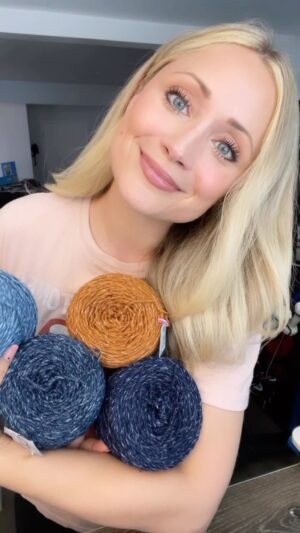 Emme Rylan Instagram - Oh hi #JeansYarn I lovvvvvve you! #crocheting #denim @lionbrandyarn