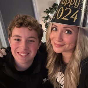 Emme Rylan Instagram - Trip success! Having so much fun with family and friends! ❤️ #happynewyear