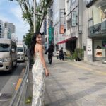 Emmie Reis Instagram - 總算有人模人樣的一天🤍 最近被兩個外景炸的乾乾的， 不是在爬山就是在落水 （咦？） 某位隊友說： 「哇，大家下船都變美了呢！」 And that’s damn true *p.s 日式濕髮真的好濕， 好像跟我洗完澡出來一樣😂