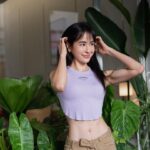 Emmie Reis Instagram - 我喜歡走路有風， 回頭率100%的那種！ 但我發現會令人目不轉睛垂涎三尺 的那種女生， 其實不是漂亮耶！ 是狀態、氣色好， 看上去整體勻稱有彈性 Jay Chou有一首歌： 「她粉嫩清秀的外表， 像是多汁的水蜜桃誰都想咬」 🍑 我除了運動讓自己 健健康康的， 我也很care自己的營養補給品 對女生滿重要的大概是這些： 維他命C、花青素、鐵質、膠原蛋白 我還會研究如何使 他們有最好的吸收率💡 布樂美的 「雙重櫻桃PLUS維C粉 」 名字很長因為裡面 就是那些好東西！🍒 雙重櫻桃： 但是其實裡面是3種的櫻桃漿果 -蘇門答臘咖啡櫻桃 富含抗氧多酚， 臨床實證養顏美容3倍有效 -西印度櫻桃 含有超高的維生素C -法國Dianafood甜櫻桃 含豐富美妍因子 PLUS維C粉： 150mg DSM歐洲大廠維生素C， 提升肌膚膠原密度與含水量 櫻桃豐富的維生素C 可促進膠原蛋白的形成、 促進鐵質的吸收 酚類物質、花青素 也都是抗癌、抗氧化的好東西 我覺得現在的女生愈來愈美， 而且完全不會老！ Let’s dance and walk like Beyoncé 走路有風， 還要刮颱風那種✨ @bluemei.tw 輸入專屬優惠碼【EMMIE88】， 享BLUEMEI商品88折 #布樂美BLUEMEI #雙重櫻桃PLUS維C粉 #百分百功能型