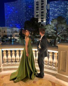 Emmy Perry Instagram - What a beautiful night celebrating the remarkable legacy of Steve Irwin and his dedication to wildlife conservation. His infectious passion for wildlife and wild places have been passed on to his inspirational family @terriirwincrickey @bindisueirwin and @robertirwinphotography who live it and share it with the world who I love and have the honor of calling my dear friends. Thank you for continuing to inspire us all to make a difference! I will forever be a #proudwildlifewarrior 💚🐊