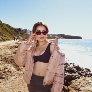 Emmy Perry Instagram - 🌊🤎
.
.
.
.
.
.
.
.
.
.
.
#explore #explorepage #digitalcamera
