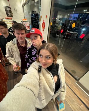 Emmy Perry Instagram - A lil dump🥟❤️