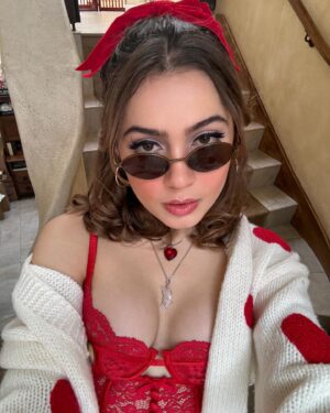 Emmy Perry Instagram - A lil dump🥟❤️