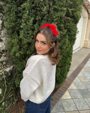Emmy Perry Instagram - be mine!💌
.
.
.
.
.
.
.
.
.
.
.
.
.
.
.
.
.
.
#valentines #ootd #explore #explorepage