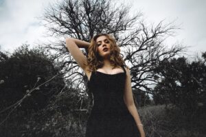 Emmy Perry Instagram - 🖤Harbinger🖤