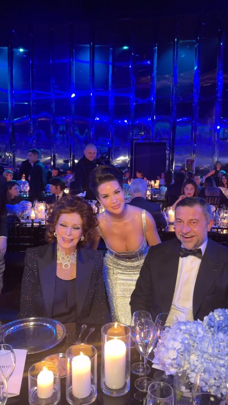 Endi Demneri Instagram - A Dream Come True ! ✨ Celebrating 100 years of @damianiofficial #sophialoren #damiani #damiani100years