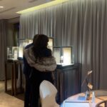 Endi Demneri Instagram - Molto lieta per una collaborazione cosi speciale. Grazie @giorgiograssidamiani per la dolce accoglienza. La nuova collezione è una vera sorpresa! #nopressurenodiamonds