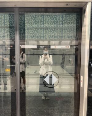 Enno Cheng Instagram - 新加坡

1.捷運穿搭系列
2.亞坤的咖椰好扯⋯⋯
3.真的好好吃⋯⋯
4.林克如果一直增加❤️就爬不上去了
5.歪頭鴿
6.訪問日戴了喜歡的眼睛（剛剛已經改回來了但大家都發現了乾脆又再改回來了）
7.見識新加坡的樓
8.發傳人 胡椒味好重！！
9.李姓同事是長腿辣妹。論跟鄭宜農工作有多辛苦。
10.獅子噴

周邊資訊在限動喔！！！請去看。明天見～