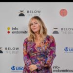 Enora Malagré Instagram - C’était lundi soir, lors de la projection inédite de #bellowthebelt au @palaisdetokyo . ( bientôt sur les plateformes ) Un docu très fort de @shancohn , produit par #hillaryclinton . Quelle soirée ! Merci à @infoendometriose et à ma @ceciletogni . Avec toi , tout est possible . On avance, mais on avance lentement. Depuis peu vous connaissez le nom de cette maladie, désormais, nous travaillons à sa guérison. Car oui, encore aujourd’hui, on ne peut pas guérir de l’endométriose. On peut apprendre à vivre avec, mais croyez-moi, ce n’est pas une vie légère… et puis l’endométriose , ça isole .... merci à toutes celles et ceux qui sont venu.e.s lundi soir . Et à vous toutes qui vous vous battez avec courage et discrétion, je le sais, Et à celles et ceux qui nous accompagnent au quotidien : nos compagnes, nos compagnons, nos mères, nos pères, nos sœurs, frères , ami.e.s. Nous sommes merveilleuses , nous sommes des héroïnes, nous sommes ensemble🙋🏼‍♀️#endogirls🎗️ 🌹
