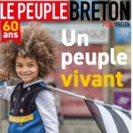Enora Malagré Instagram - Cette couverture . J’ai attendu cette fin de semaine pour en dire 2 mots . Je suis bretonne , vous le savez je vous saoule assez avec ça . Les insultes racistes sous cette couverture ne sont pas celles de mes compatriotes bretons et bretonnes mais celle d’une fachosphere très organisée qui pollue de plus en plus les réseaux , les médias etc , la vie en somme . Chez nous en Bretagne c’est une terre d’accueil et de tolérance . C’est là où le vote RN ( FN ) est le plus bas par exemple , et j’en suis fière . Le racisme y est rare et puni . Alors nous bretonnes et bretons , nous refusont d’être sali.es par des propos qui ne sont pas les nôtres . Notre Bretagne est à l’image de la France, belle et diverse . Belle parceque diverse ! Je suis fière de ma région , je suis fière de constater que les bretons et bretonnes se sont mobilisé.es en masse contre ces abjectes insultes . Pour ne pas y être associé es . Passez votre chemin les fachos, les racistes , les minables ! Pas de ça chez nous ! On vous fermera la route ! Nous sommes les irréductibles 😉Et au passage ... qu’est ce qu il est beau ce gosse !!! C’est lui qui a pris dans la bataille le pauvre ... on a oublié . Je suis avec toi mon ange . Tu es un astre 💖. Ce petit garçon est breton , point final . Bravo au magazine #lepeuplebreton , oui un peuple vivant ! #bzh ✊🏼